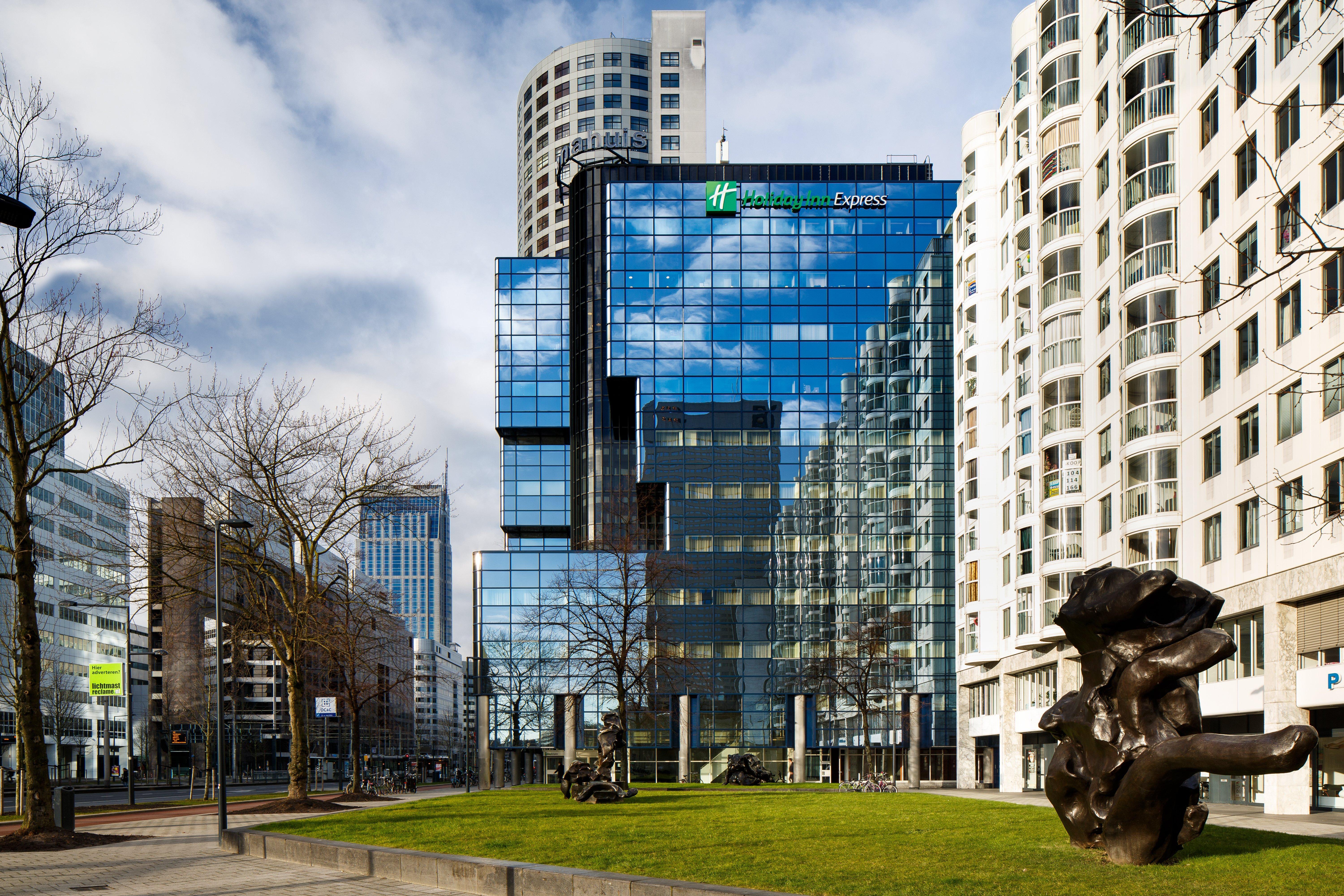 Holiday Inn Express Rotterdam - Central Station By Ihg Eksteriør billede