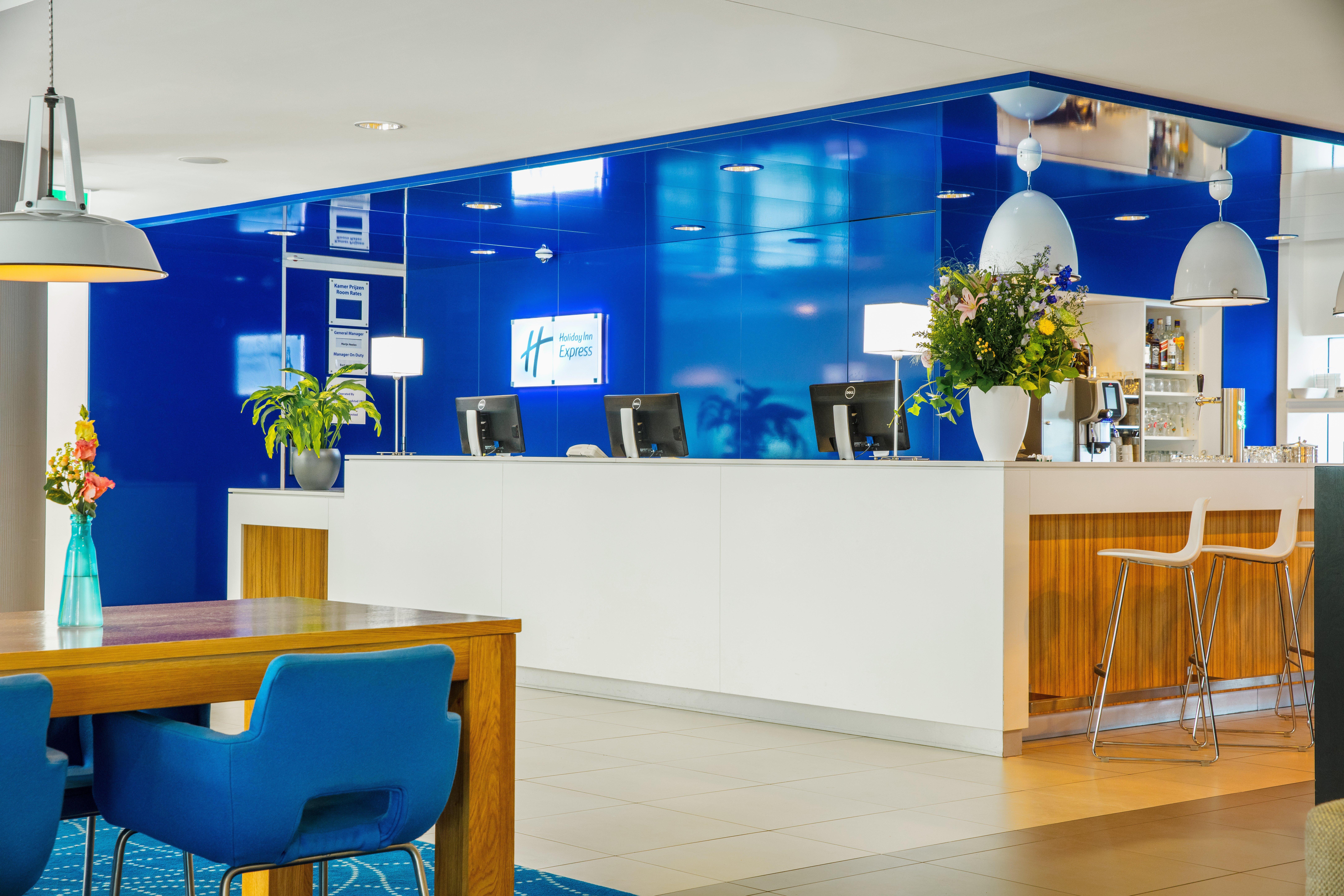 Holiday Inn Express Rotterdam - Central Station By Ihg Eksteriør billede