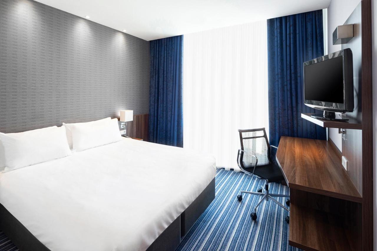 Holiday Inn Express Rotterdam - Central Station By Ihg Eksteriør billede