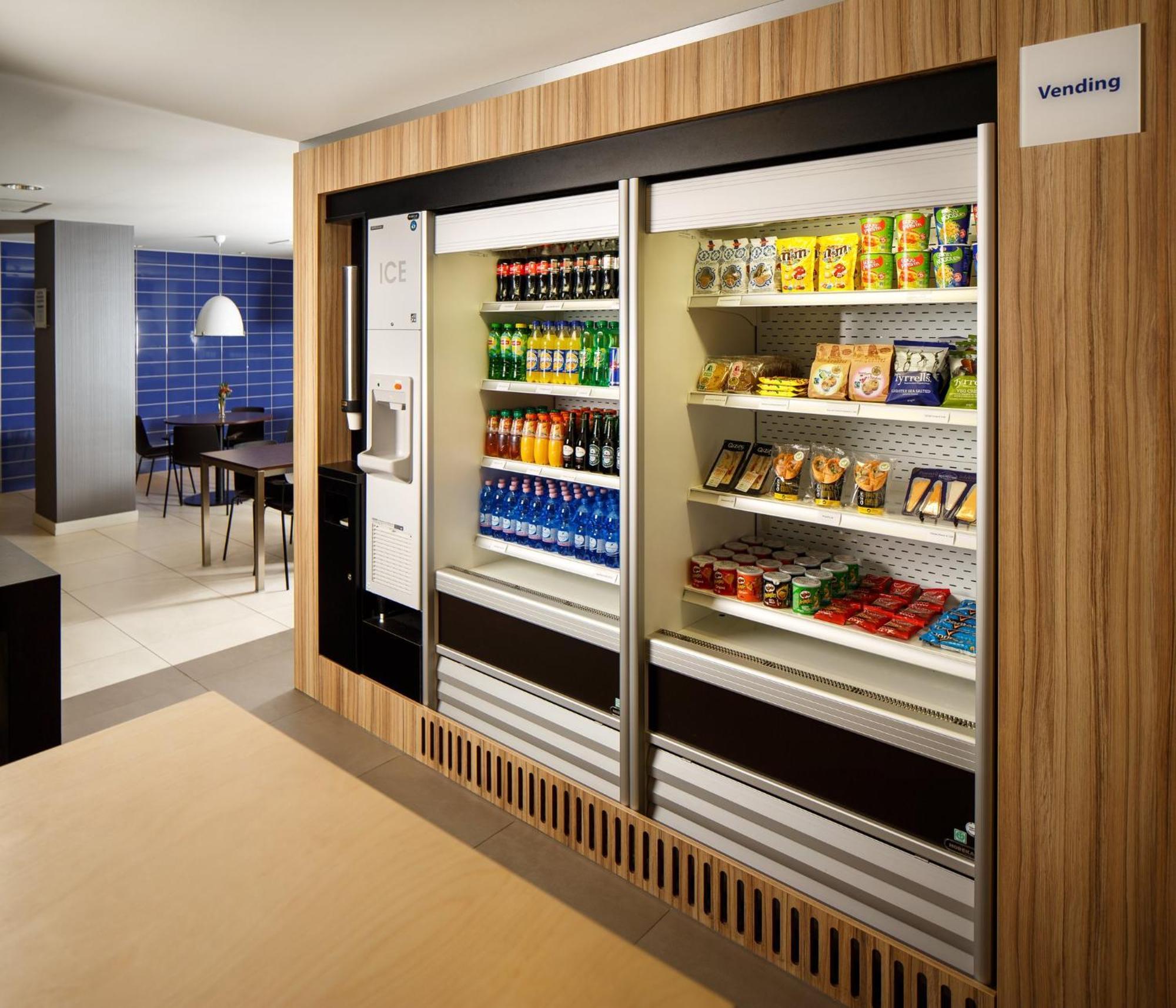 Holiday Inn Express Rotterdam - Central Station By Ihg Eksteriør billede