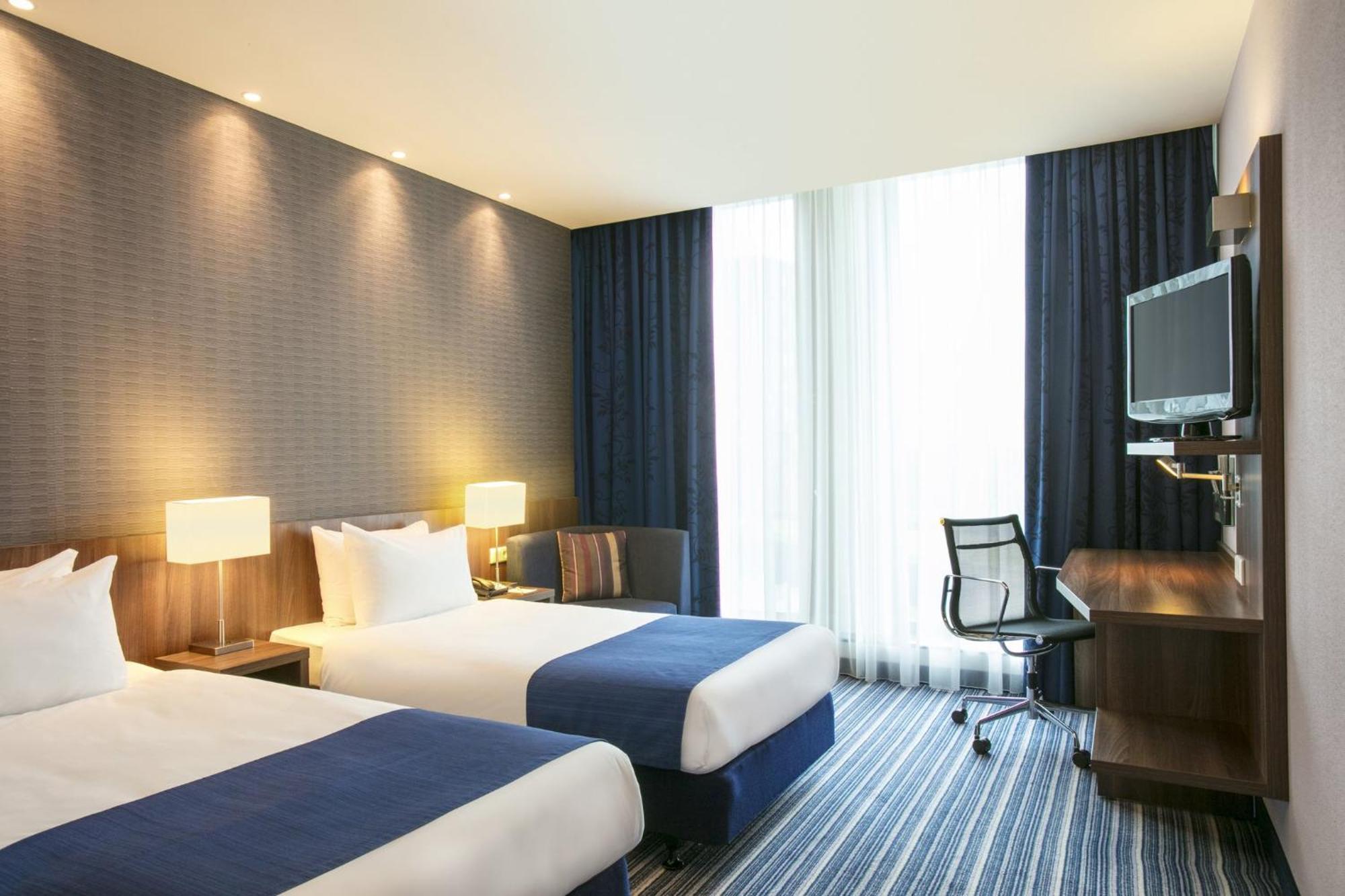 Holiday Inn Express Rotterdam - Central Station By Ihg Eksteriør billede