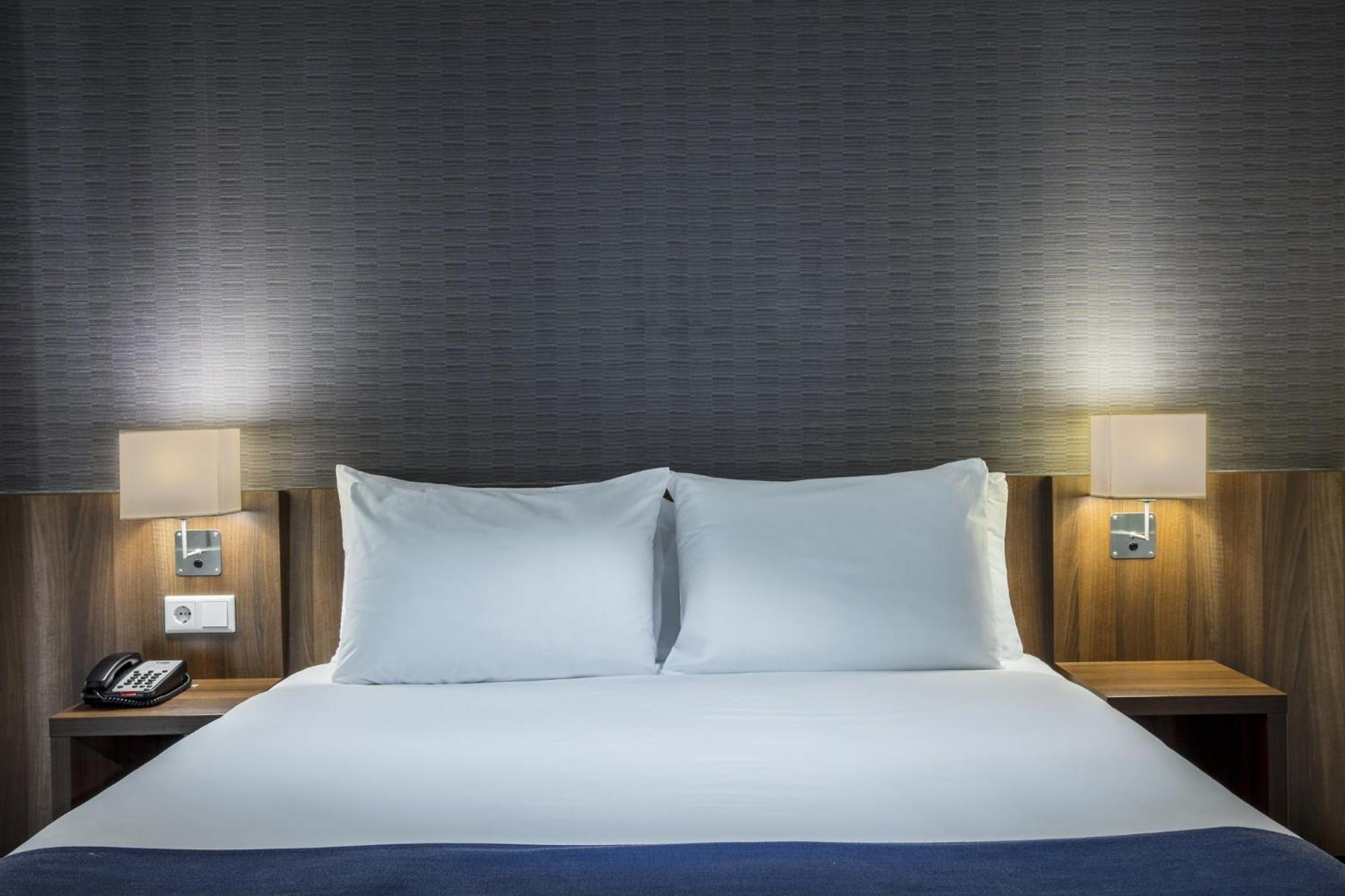 Holiday Inn Express Rotterdam - Central Station By Ihg Eksteriør billede