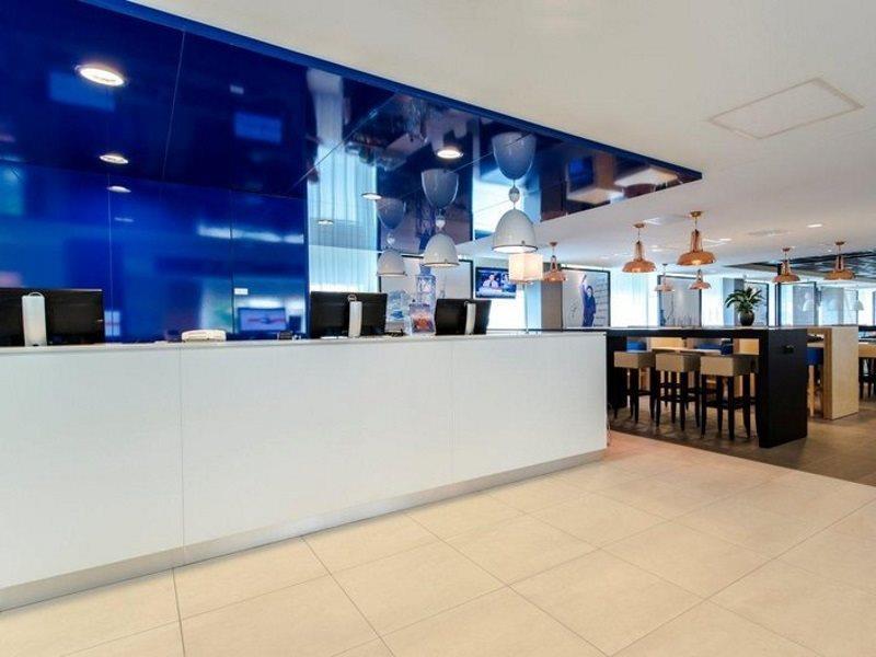 Holiday Inn Express Rotterdam - Central Station By Ihg Eksteriør billede