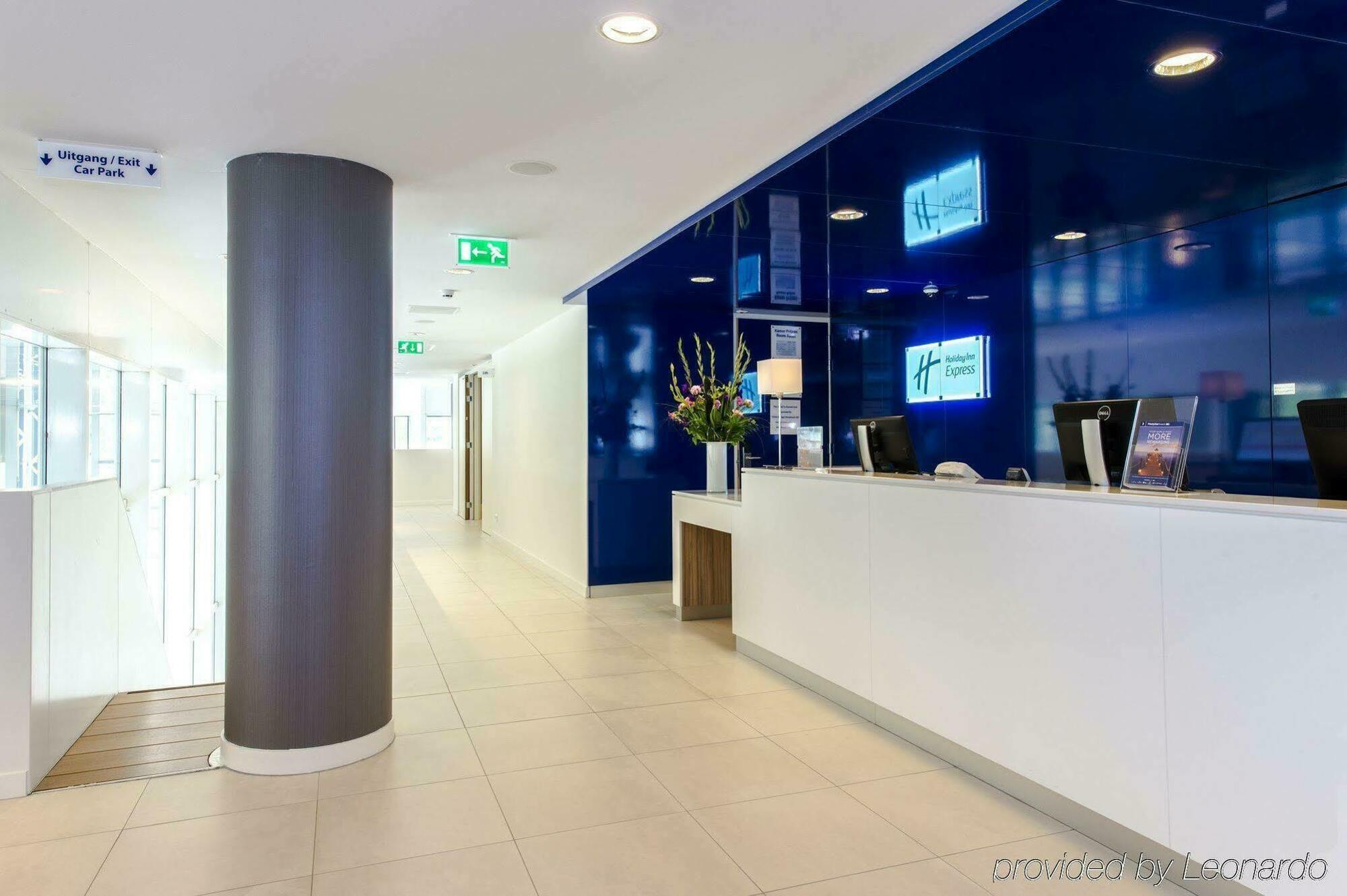 Holiday Inn Express Rotterdam - Central Station By Ihg Eksteriør billede